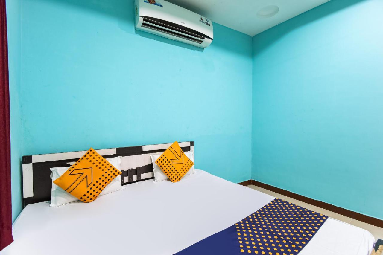 Spot On 67031 Hotel Sangam Palace Rāipur Exteriör bild